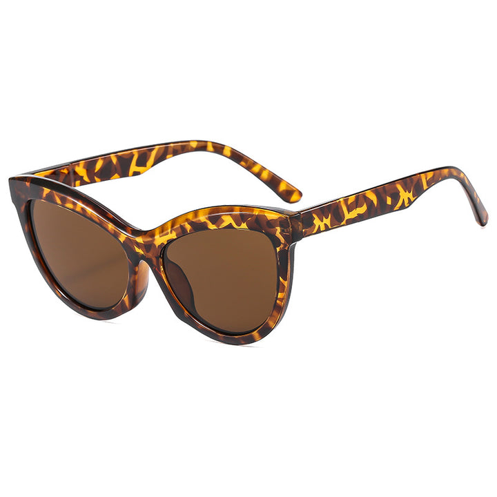 Women's fashionable sunglasses in elegant Cat-Eye style Stornfield