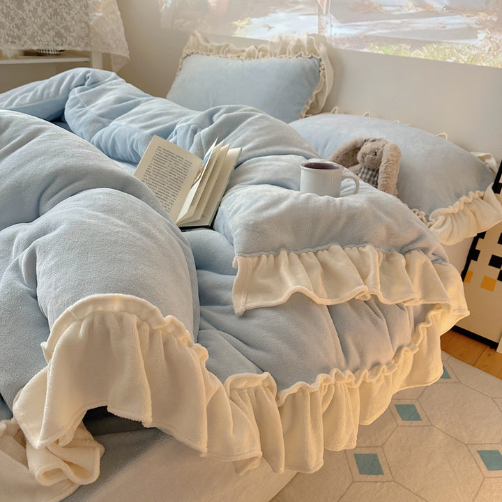 Luxurious Ruffled Plush Comforter Set