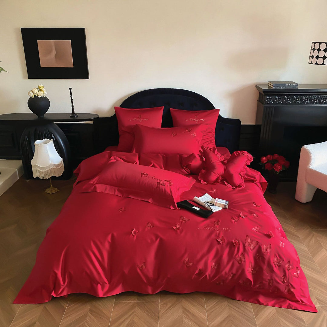 Bedding set made of fine cotton satin with 3D butterfly appliqué