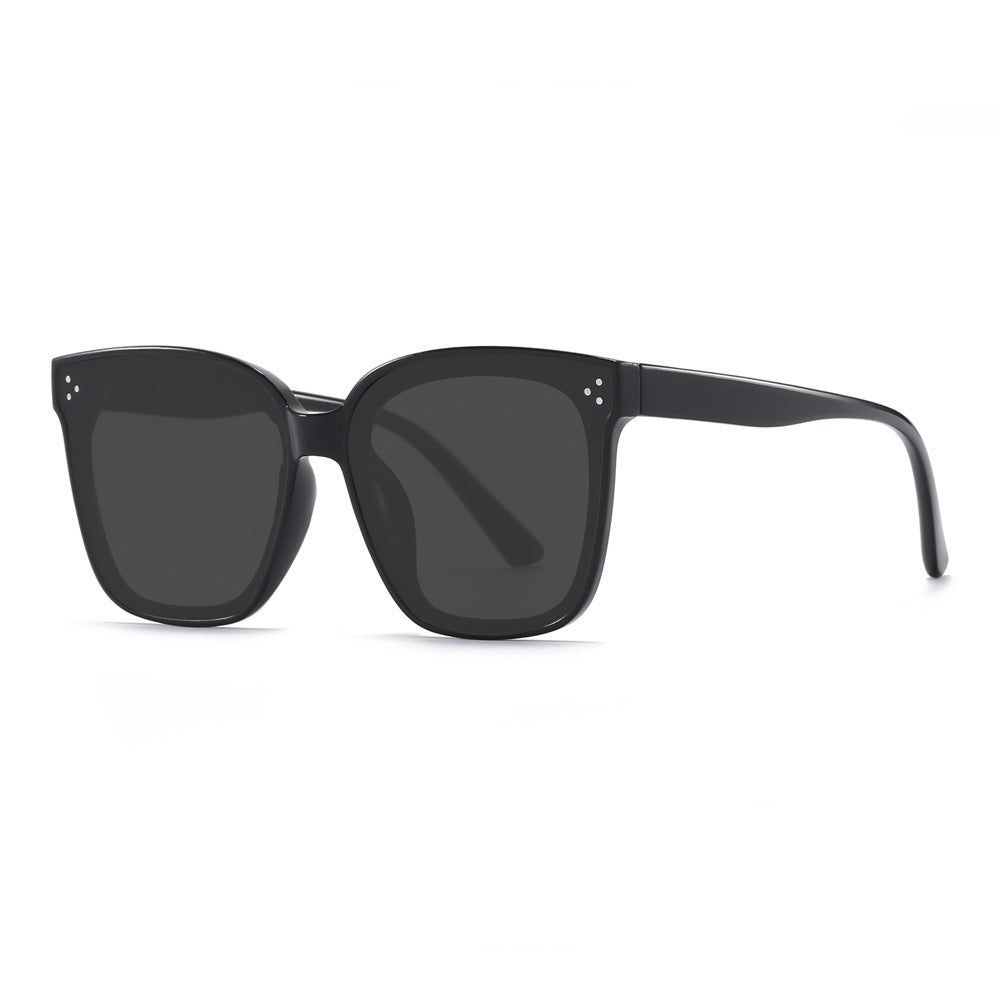 Women's stylish square sunglasses with sturdy frame and UV protection Stornfield