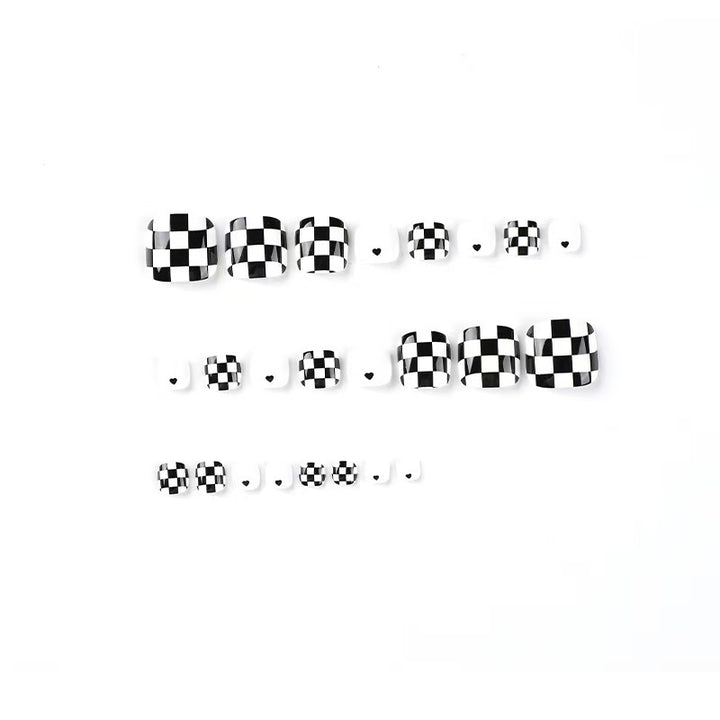Stylish Checkerboard Pattern Artificial Nails Stornfield