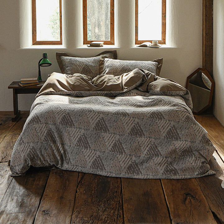 Geometric Reversible Cotton-Blend Duvet Cover Set with Pillow Shams