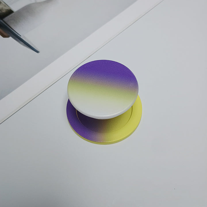 Stylish Gradient Phone Grip Stornfield