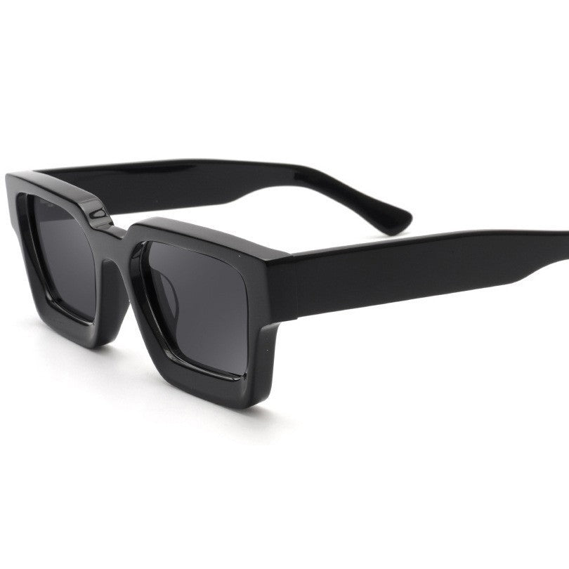 Ladies Designer Sunglasses with striking frame and polarized lenses Stornfield