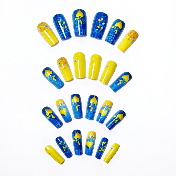 Creative artificial nails with heart design Stornfield