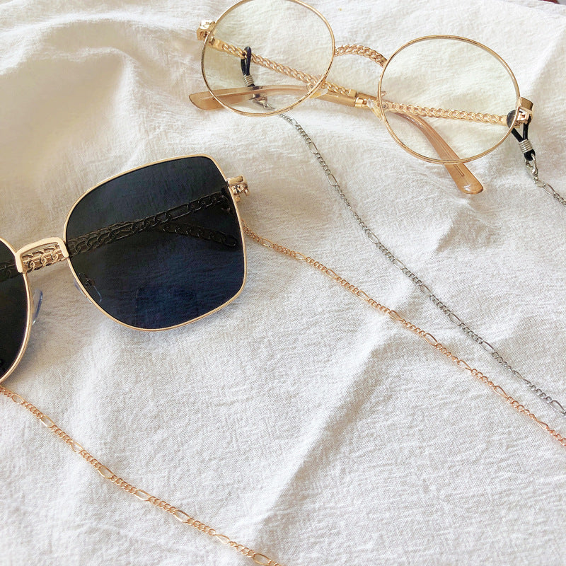 Chic Eyewear Chain with Decorative Clips Stornfield