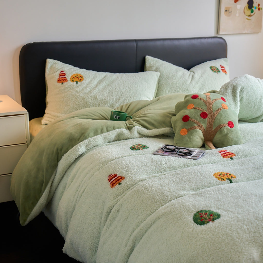Plush Sherpa Embroidered Cartoon Dog Duvet Cover Set
