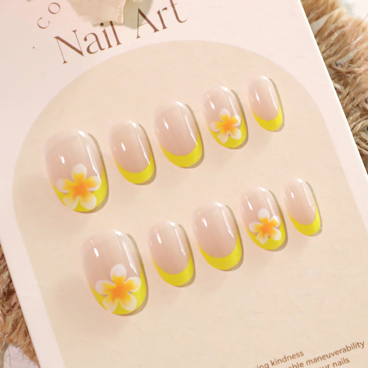 Artificial Nail Art with Blooming Design Stornfield