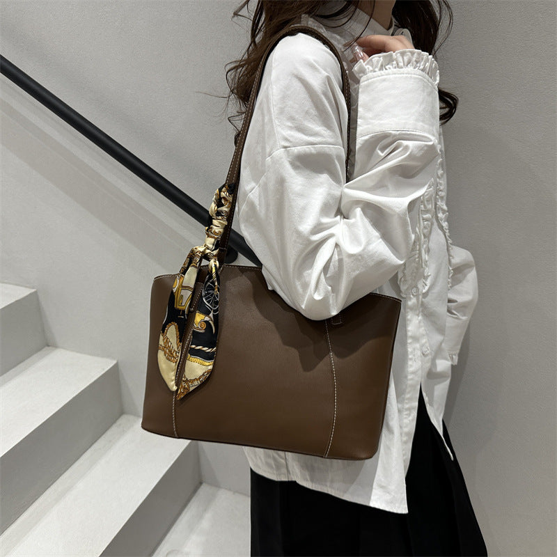 Elegant Structured Tote Bag Stornfield