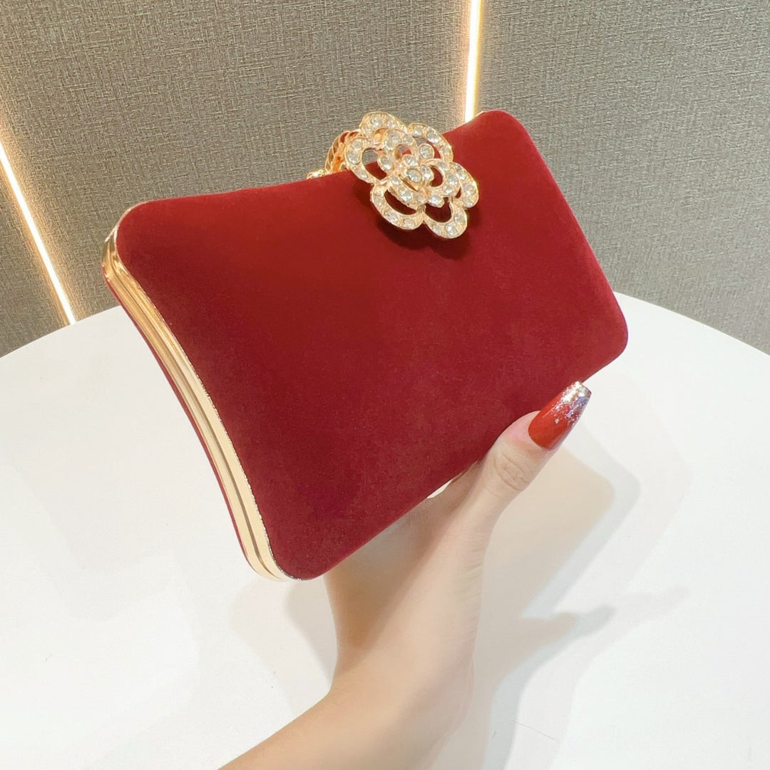 Elegant Floral Brooch Evening Clutch