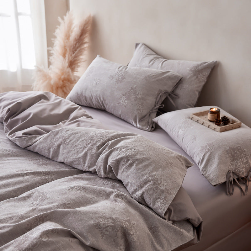 Reversible cotton satin bedding set with floral jacquard and ties