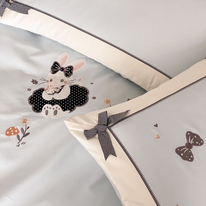 Children's Embroidered Bunny Appliqué Duvet Cover Set with Bow-Tie Corners