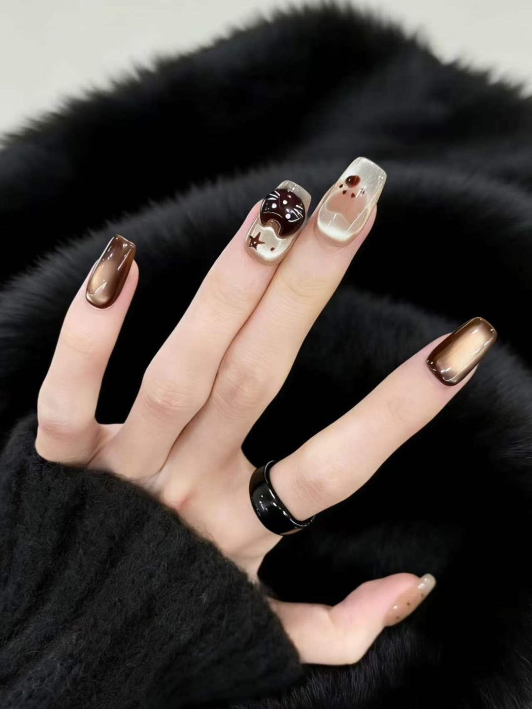Decorative Press-On Nails with Artistic Cat and Star Designs