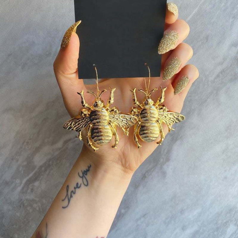 Artistic Insect-Inspired Earrings Stornfield