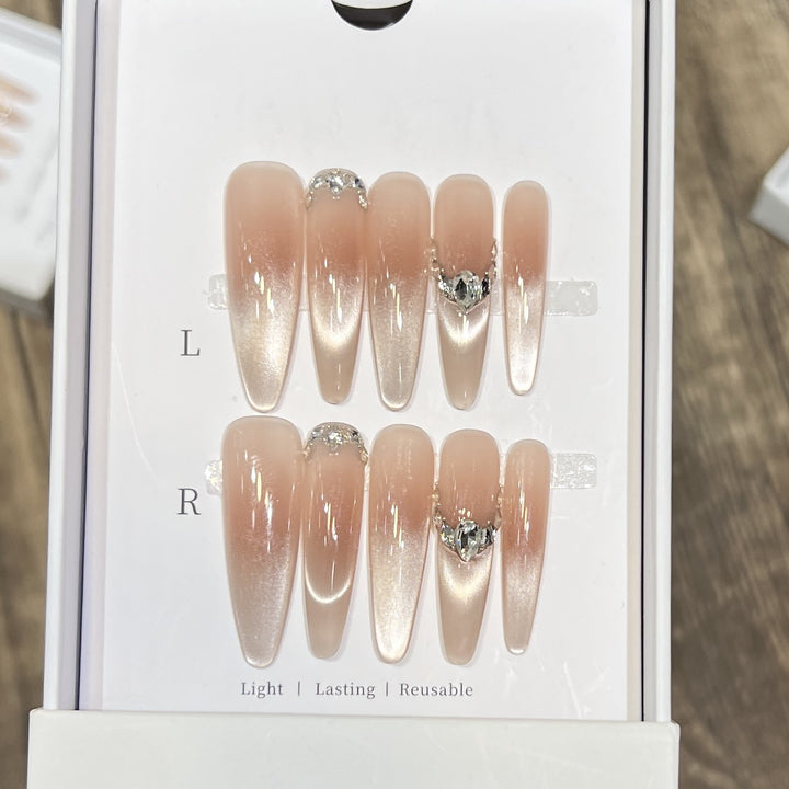 Reusable Press-On Nail Art Set Stornfield