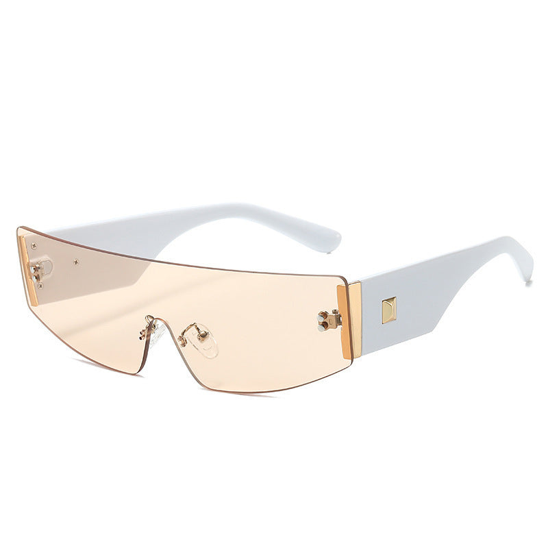 Ladies trendy sunglasses with futuristic design Stornfield