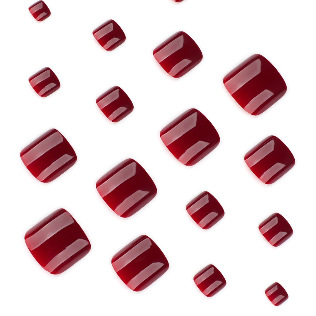 Elegant toenail art in luxurious Bordeaux look Stornfield