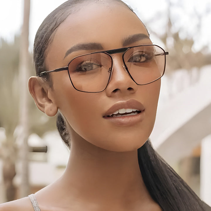Women's sunglasses in a modern, geometric design with a sturdy metal frame Stornfield
