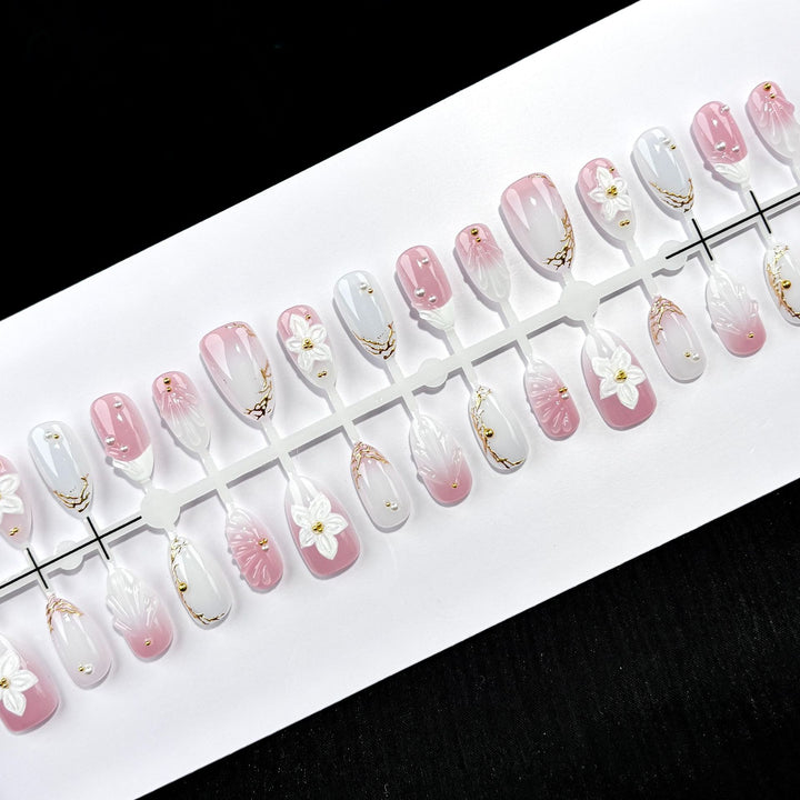 Elegant Decorative Press-On Nail Design Set