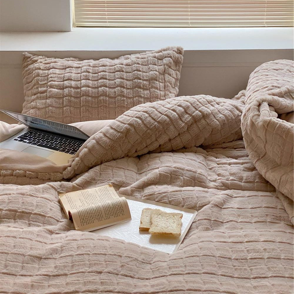 Fluffy Waffle-Quilted Bedset made of Microfiber