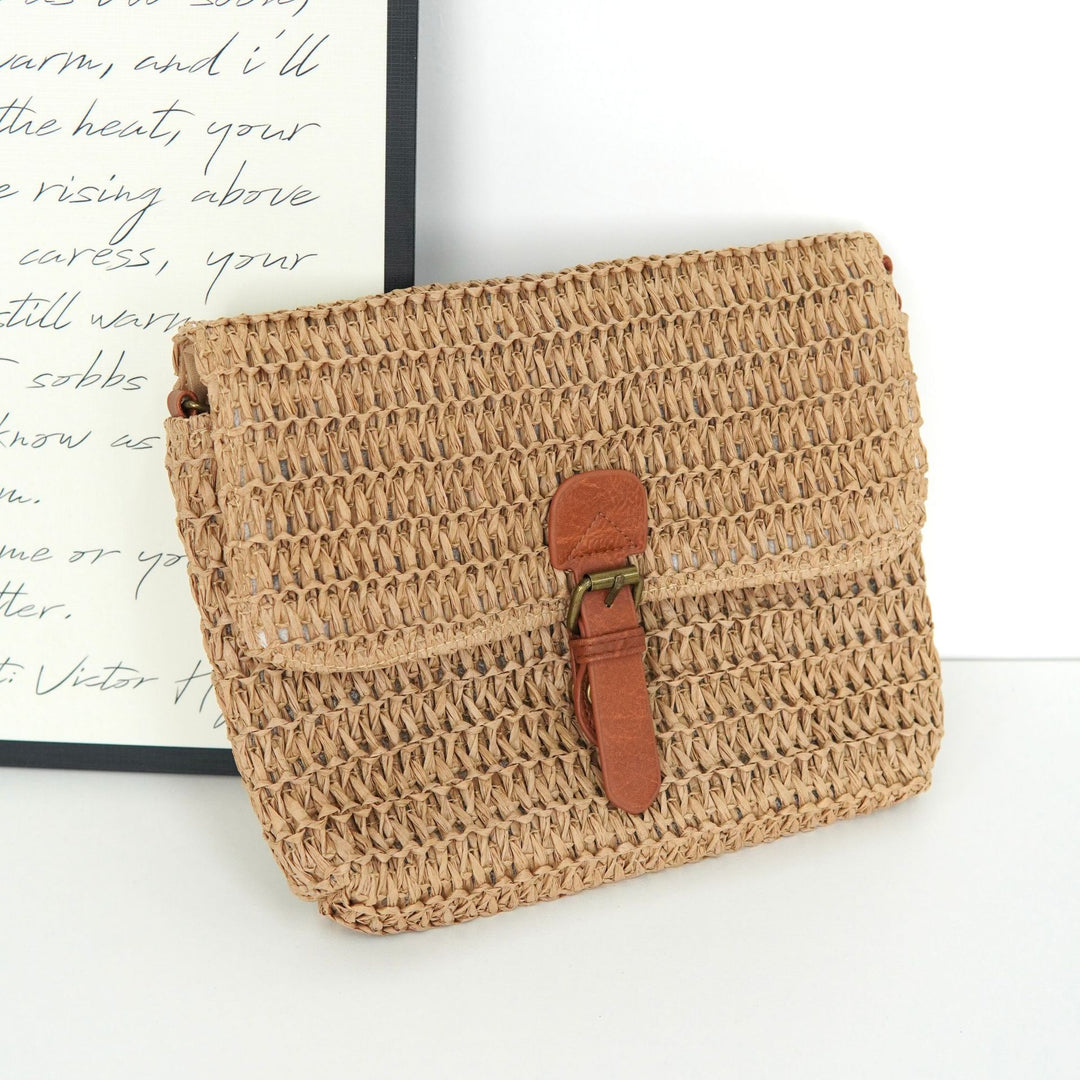 Shoulder bag made of sophisticated natural material with practical closure Stornfield