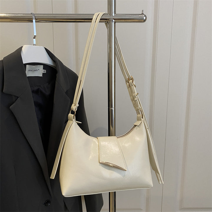 Luxurious Patent Leather Shoulder Bag Stornfield