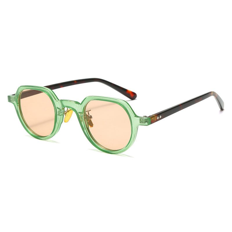 Women's round sunglasses with modern plastic frame and UV protection Stornfield