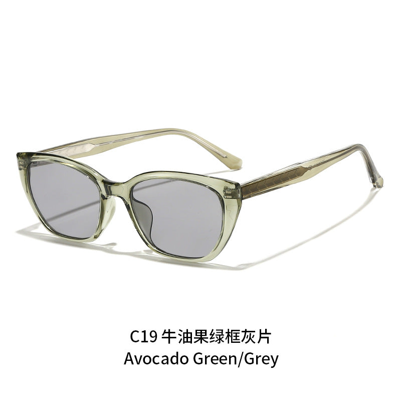 Women's futuristic sunglasses with striking frame Stornfield
