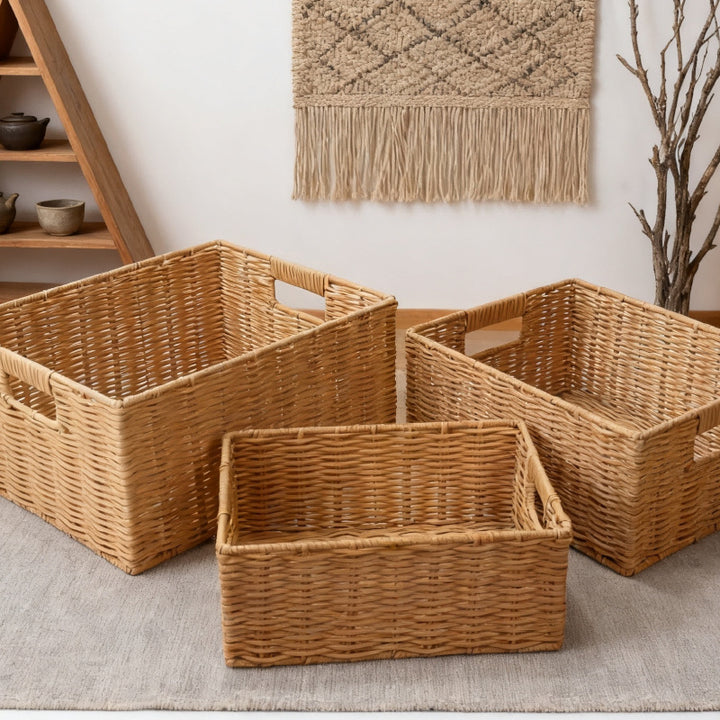 Women storage baskets made of woven material Stornfield