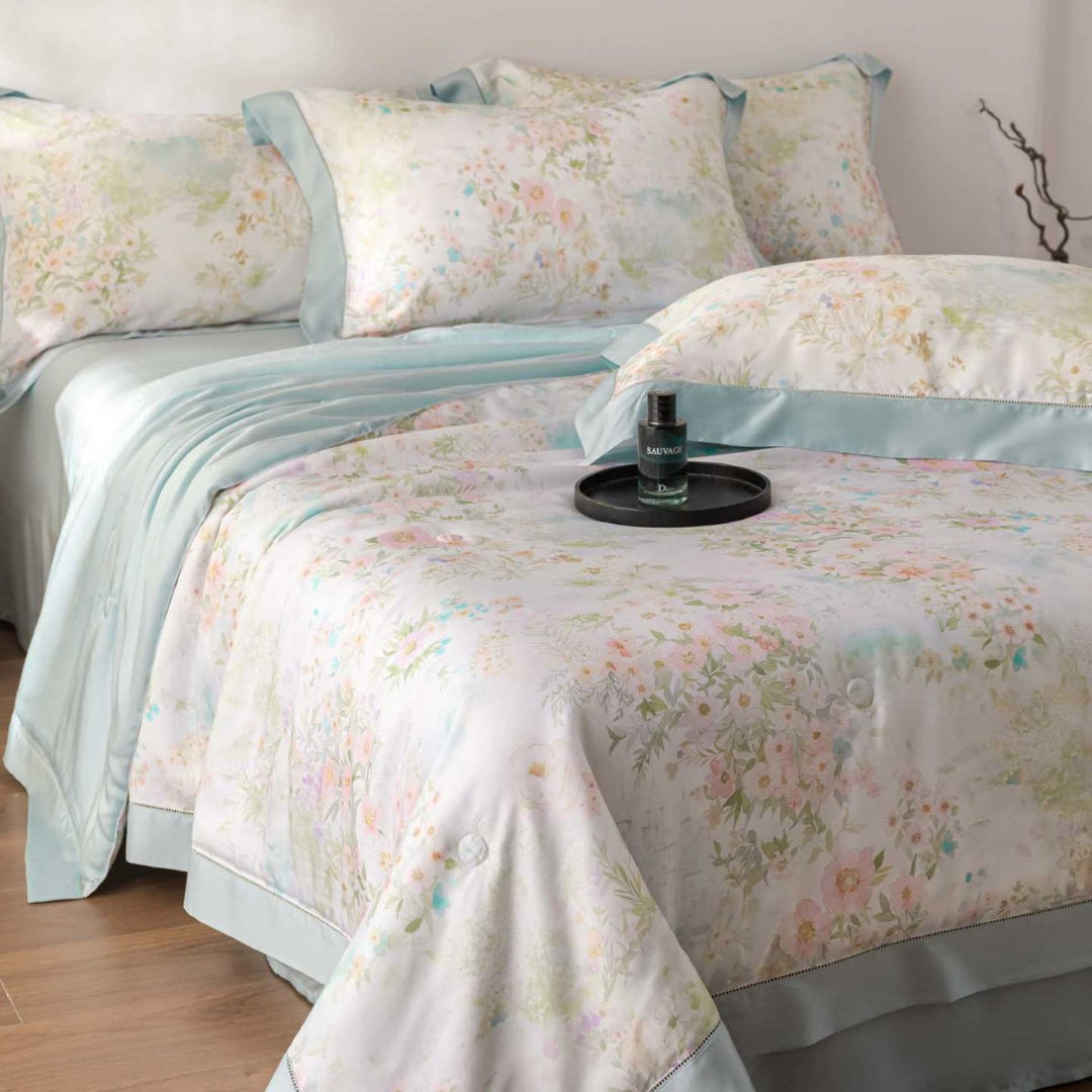 Luxurious cotton satin bedding set with delicate leaf design and hem detail