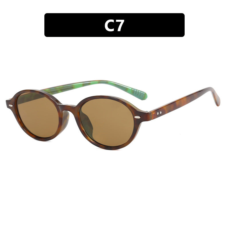 Retro Inspired Round Sunglasses Stornfield