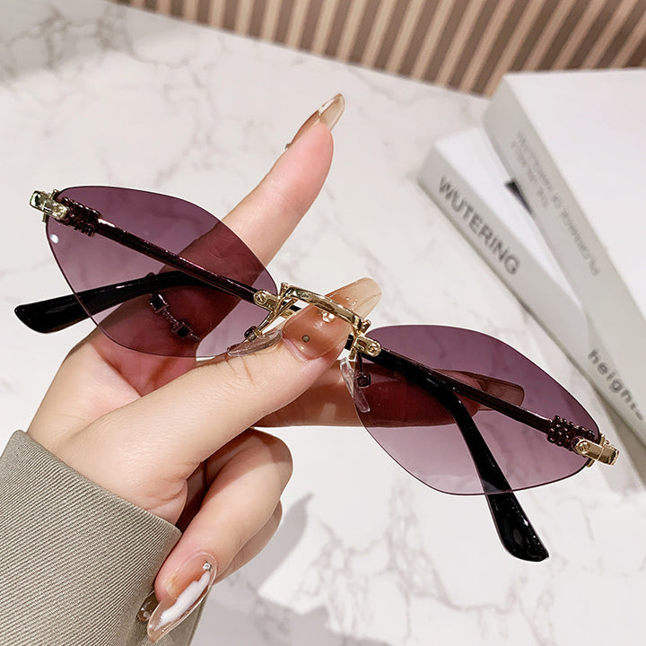 Women's Cat-Eye Sunglasses in Modern Elegance Style Stornfield