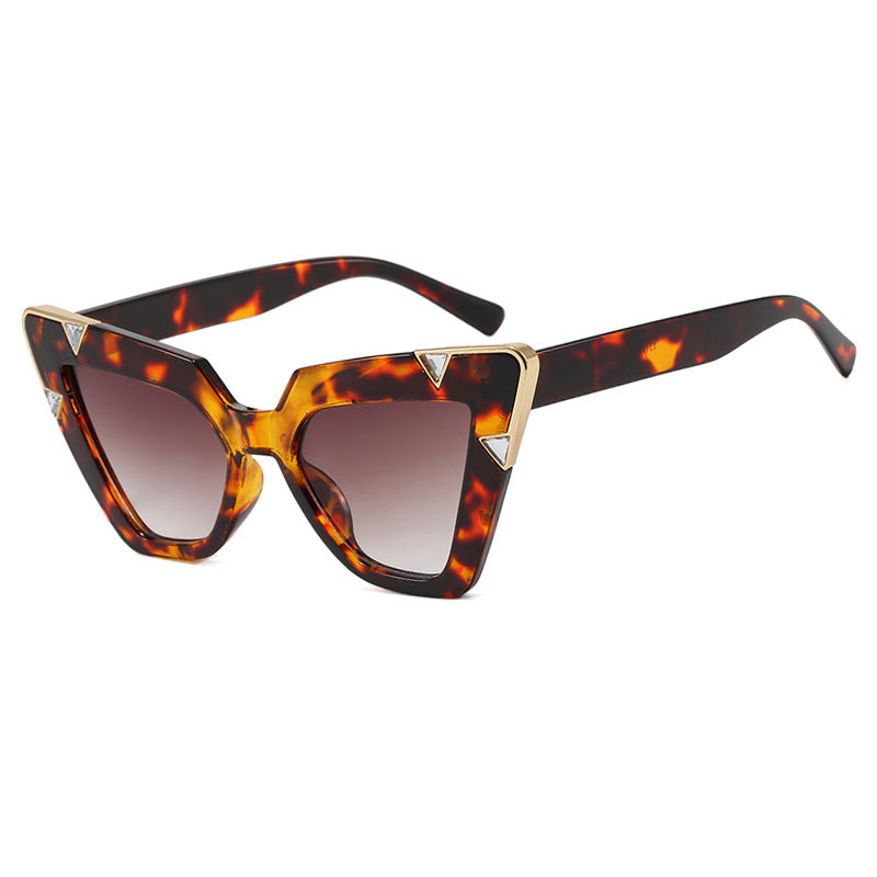 Women's Cat-Eye Sunglasses with Luxurious Design and Protective UV Filter Stornfield
