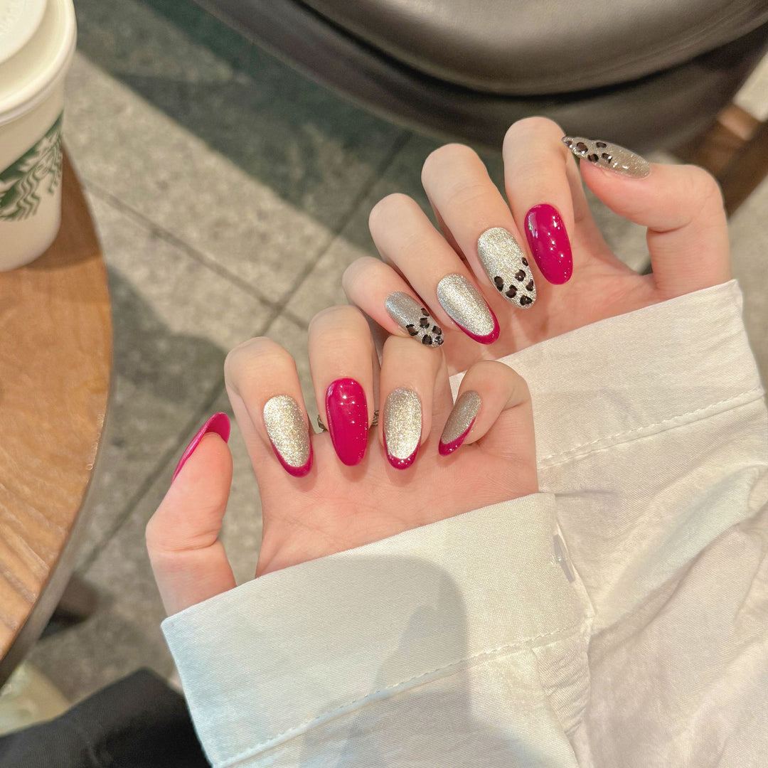 Decorative Press-On Nail Art Set with Glamorous Glitter Accents