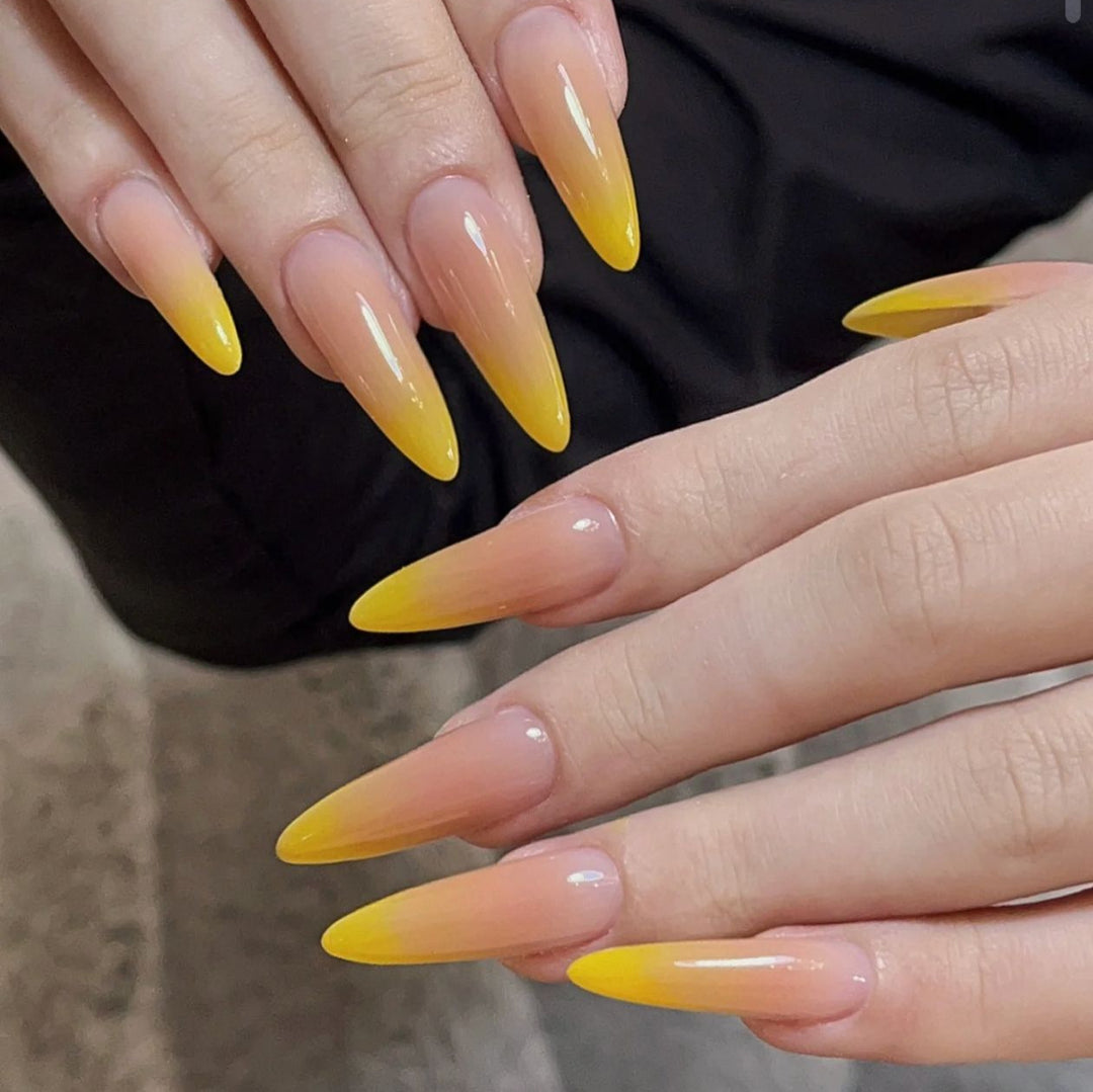 Elegant Teardrop-Shaped Press-On Nails Stornfield