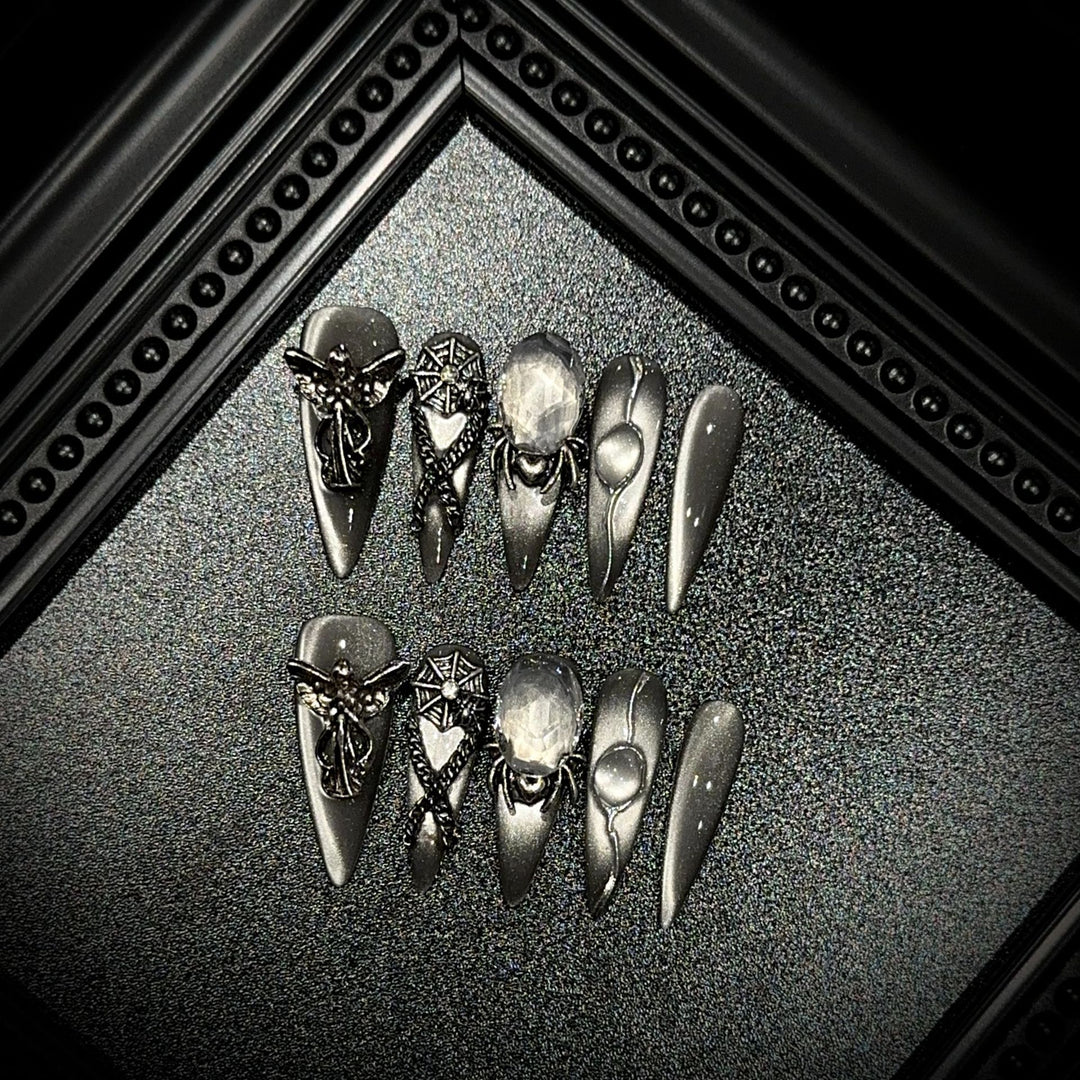 Artistic Gothic-Inspired Press-On Nail Set 1790730532