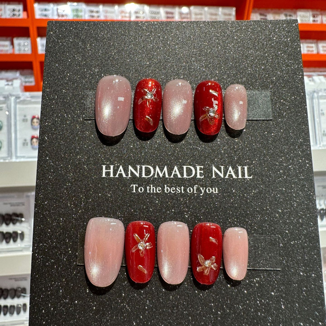 Handmade Nail Art Set with Elegant Floral Accents