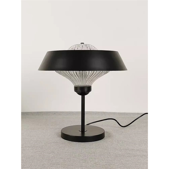 Modern Shell-Shaped Table Lamp