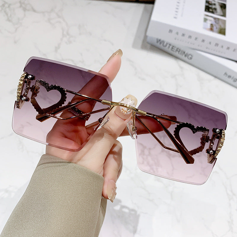 Women's fashionable sunglasses with trendy heart design Stornfield