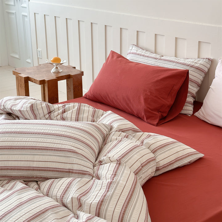 Striped cotton bedding set with waffle structure