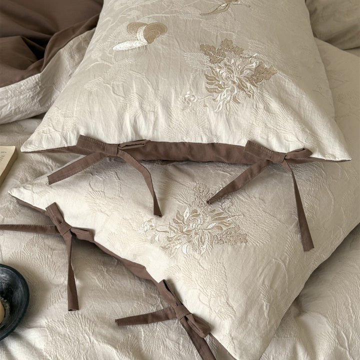 Reversible Textured Cotton-Linen Duvet Cover Set with Embroidered Butterfly Motifs & Corner Tie Closures