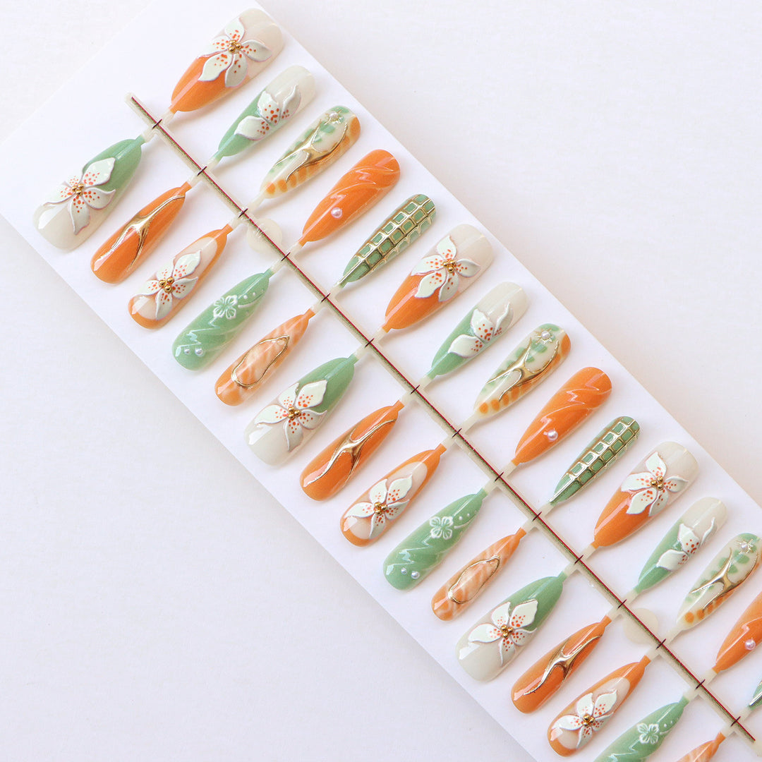 Floral Themed Decorative Press-On Nails