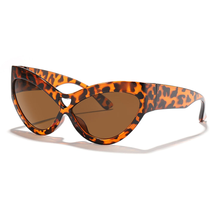 Women striking sunglasses in trendy leopard pattern Stornfield