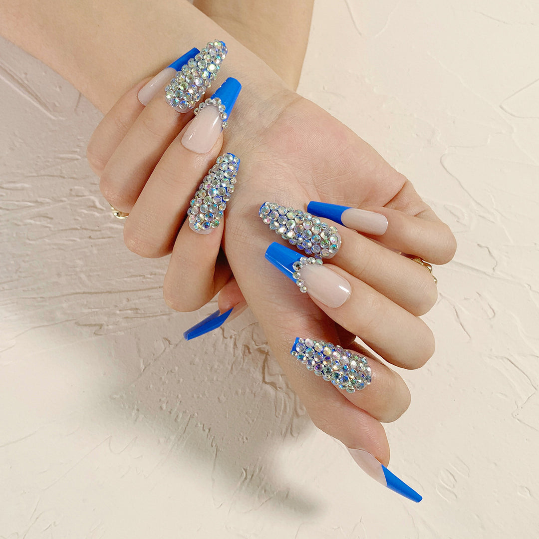 Nail art with heart and lip designs Stornfield