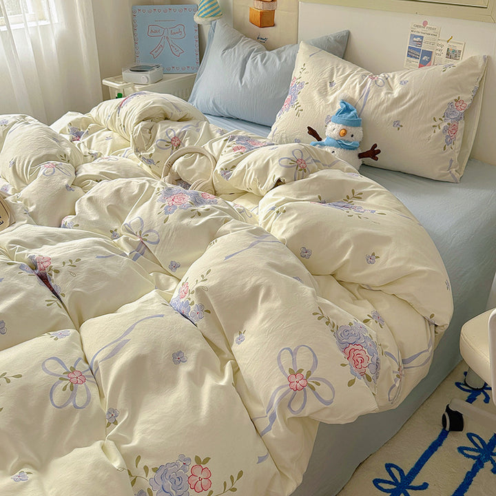 Floral Patterned Quilted Duvet Cover