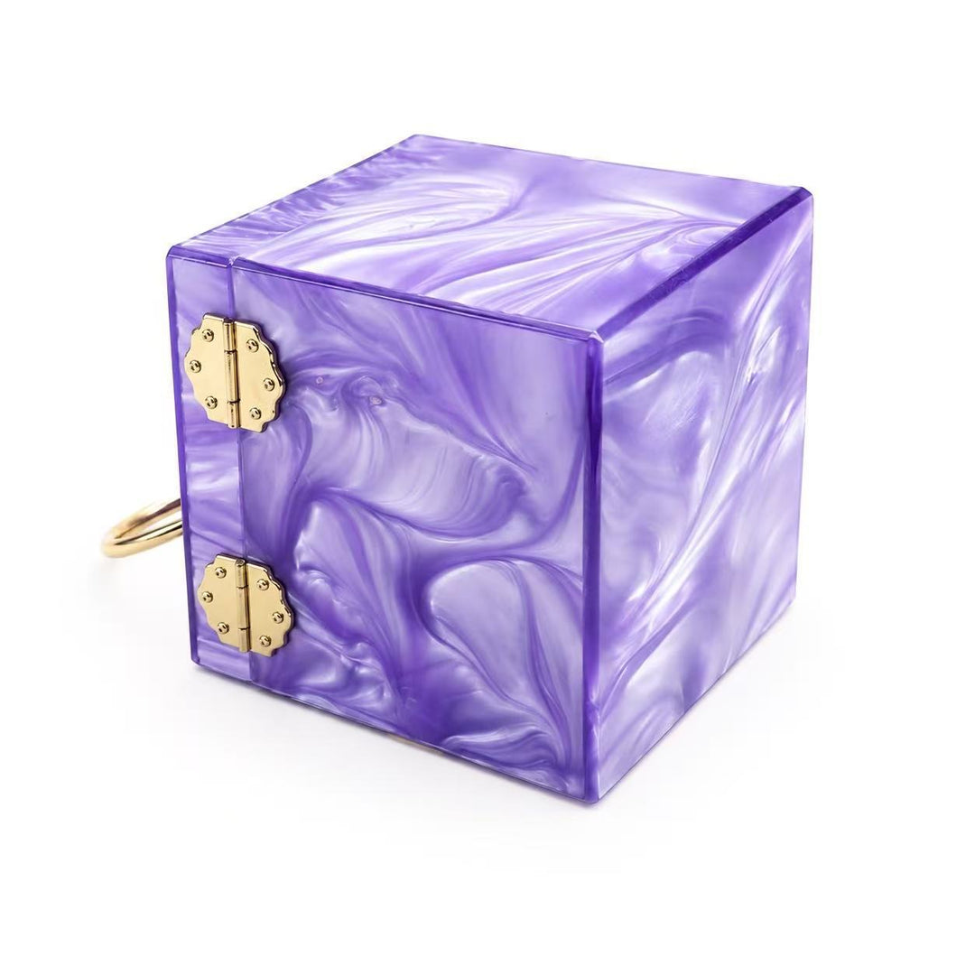 Artistic Box Clutch