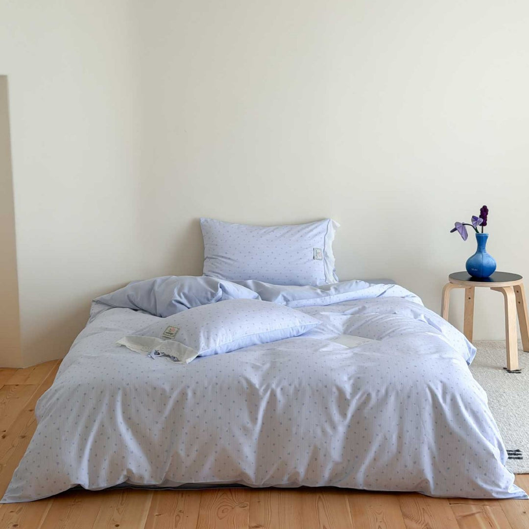 Romantic cotton bedding set with fine stripe and floral border print