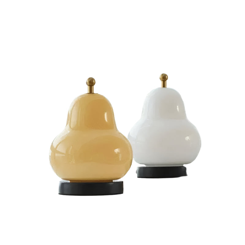 Dimmable pear-shaped lamp with a warm, luminous shade