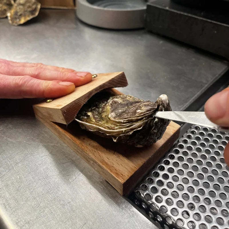 Stornfield | Premium wood handle oyster shell opener clamp