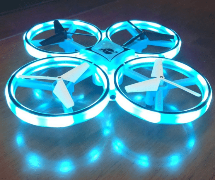 Drone - remote-controlled - Quadrocopter (Gyro &amp; LED) | Stornfield